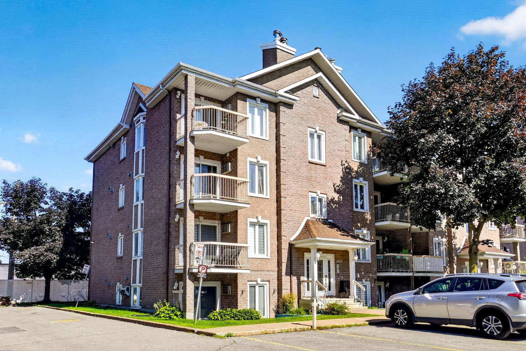 5905 Boul. Couture, Saint-Leonard